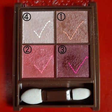 【大人ローズ🌹】


この配色は神✨


CEZANNE
Nuance On Eye Shadow
02 ローズクォーツ
¥748(税込)


✼••┈┈••✼••┈┈••✼••┈┈••✼••┈┈••✼


正直、この右上のカラー。
疑ってましたっ！！😂
“ローズ系にこの色？？”
って。


でも、メイクしてみたら肌馴染み抜群、他のカラーとのまとまりも抜群…✨
メッチャ計算され尽くされてるじゃん😍


CEZANNEさんの使用例では左下のカラー(③のカラー)をアイラインに沿っていれる、とありましたが、ガッツリとまぶたの目尻にいれております(笑)


締めカラーが暗すぎないローズ系。
絶妙すぎて大好きです💕


今回は締めカラーを目尻を囲むようにいれているので、強い＆濃いメイクになっていますが、左下のカラーをメインにすれば、可愛い系メイクも出来ます💓


 #単推しセザンヌ 
#CEZANNE #セザンヌ #NuanceOnEyeShadow #ニュアンスオンアイシャドウ #02 #ローズクォーツ #ローズ系が好き #プチプラの画像 その1