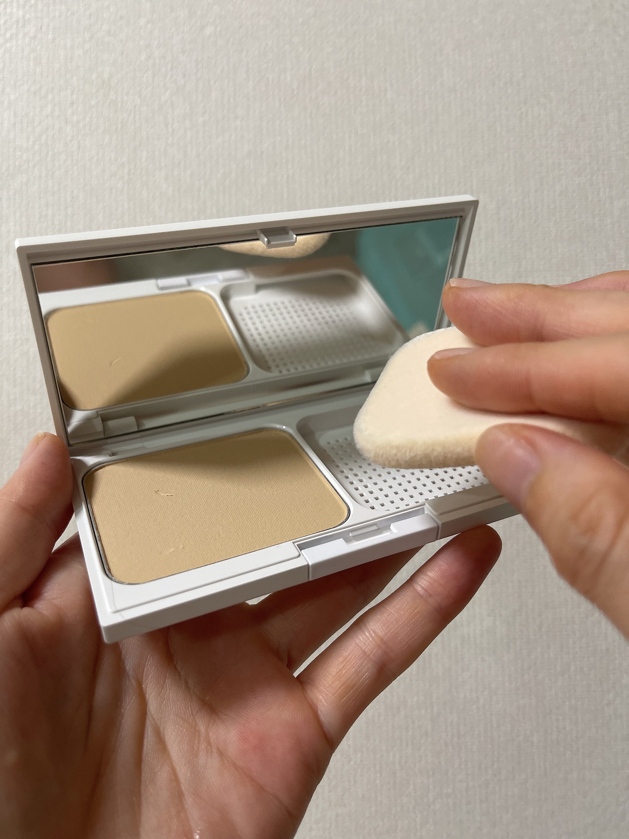 ミネラルシルクプレストファンデーション（ケース・パフ付）/ヴァントルテ/パウダーファンデーションを使ったクチコミ（1枚目）