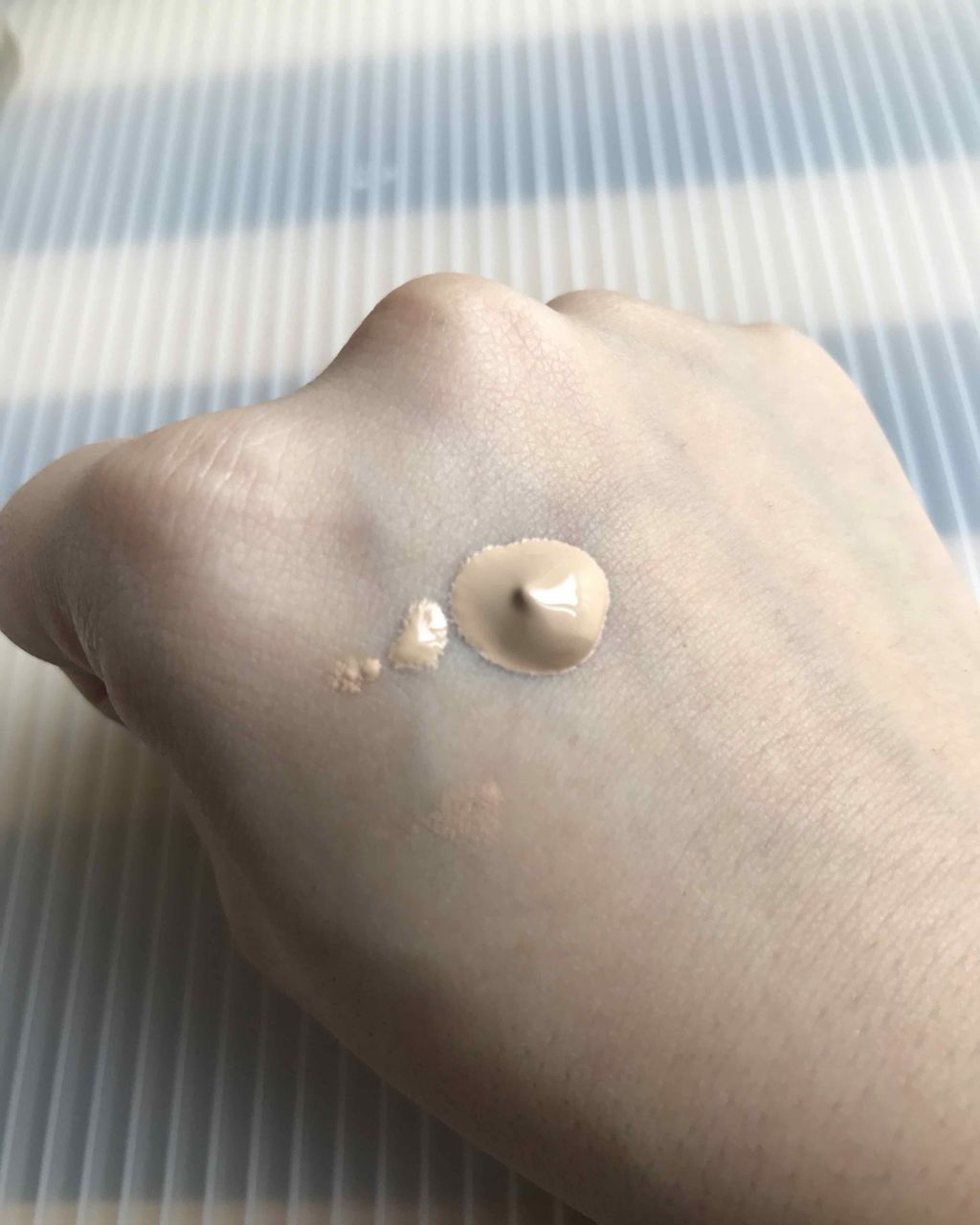 マットシフォン UVリキッドファンデ 03 オークル(Ochre)/KiSS/リキッドファンデーションを使ったクチコミ（3枚目）