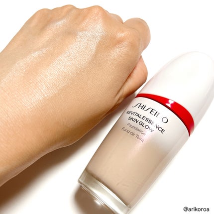 エッセンス スキングロウ ファンデーション 140 Porcelain/SHISEIDO/リキッドファンデーションを使ったクチコミ(3枚目)