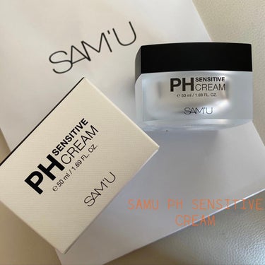 お久しぶりです☺︎

今回ご紹介させていただくのは
SAM'UのPH センシティブクリーム☺︎

48時間保湿効果を持続してくれる
なんて乾燥肌の私にはもってこいだ！！
と思い早速使用してみました☺︎
