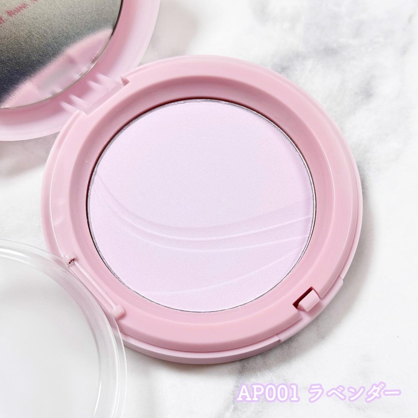 セカンドスキンエアリーパウダー/hince/プレストパウダーを使ったクチコミ(2枚目)