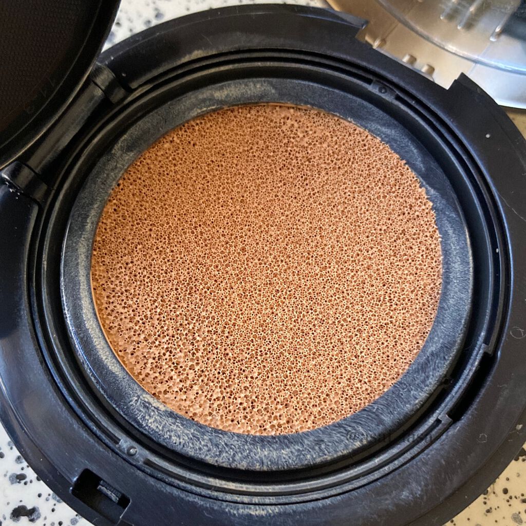 フローレス ルミエール ラディアンス パーフェクティング クッション/ローラ メルシエ/クッションファンデーションを使ったクチコミ(3枚目)