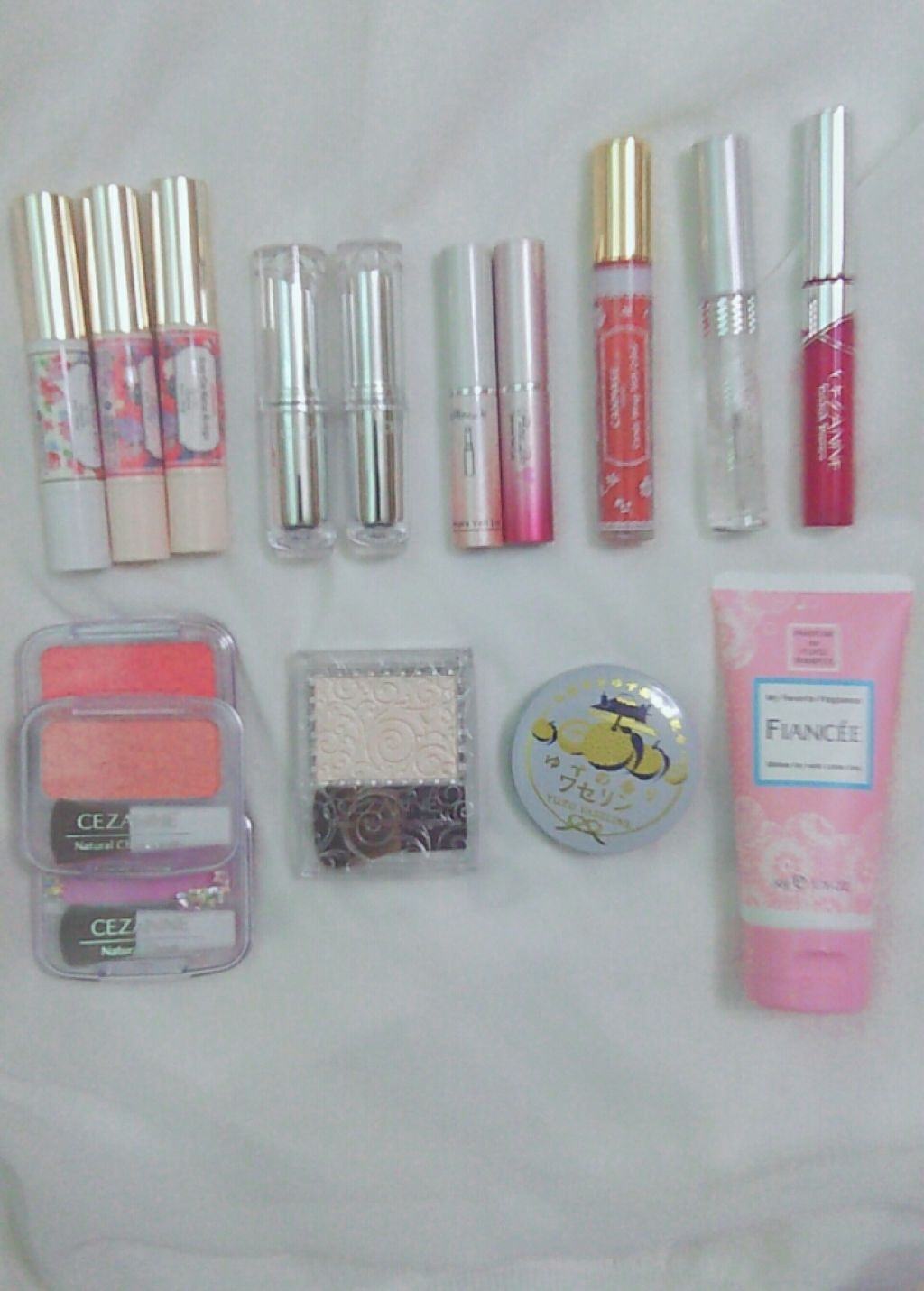 ラスティンググロスリップ/CEZANNE/口紅を使ったクチコミ（2枚目）