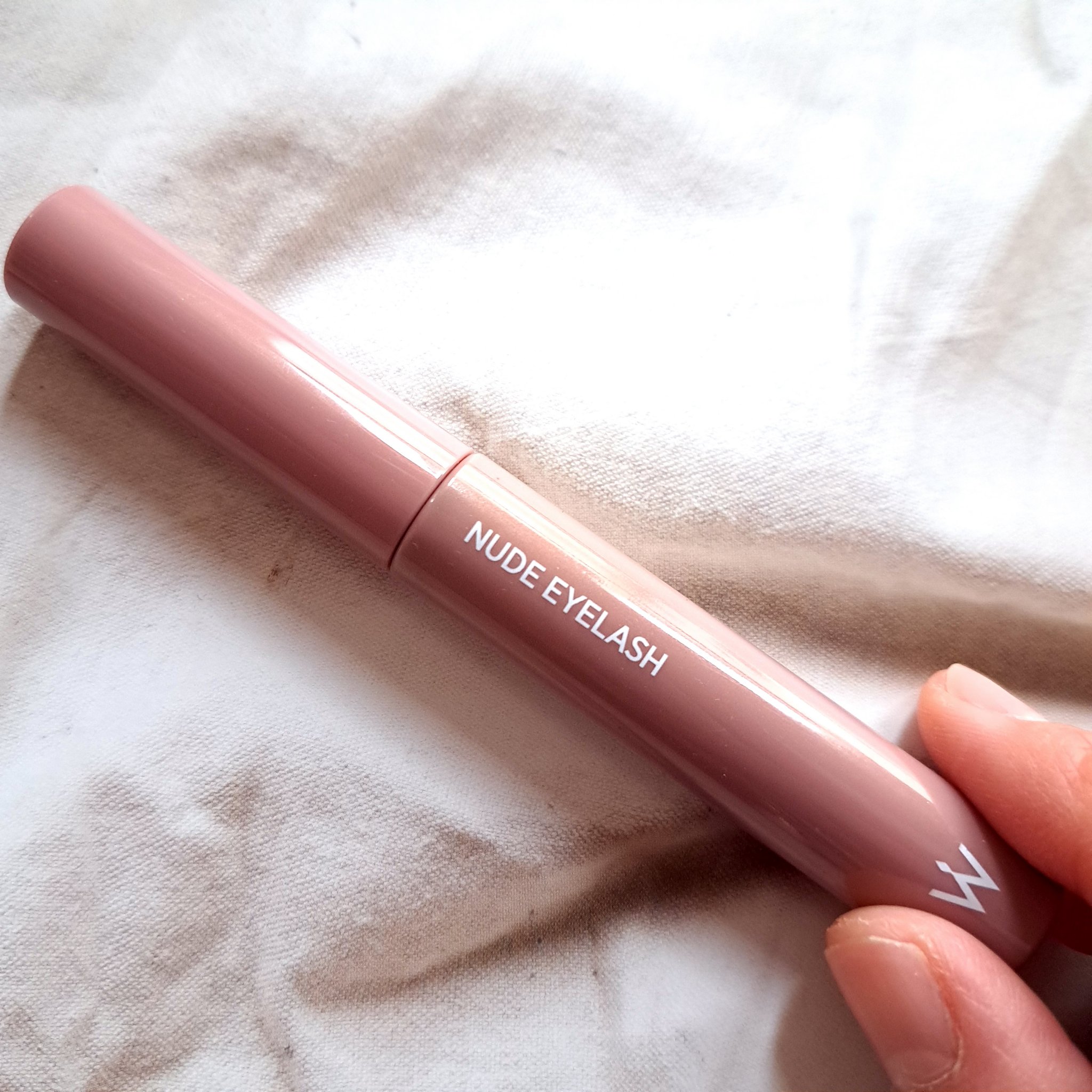 ウォンジョンヨ ヌードアイラッシュ

こちら、買ってすぐはとても良かったんですが
1ヶ月ほど経ったら
ちゃんとキャップをしめていたんですが
中身がやや固まりました💦

それとまつげに付けると
白っぽくなってしまう現象が起きてます😅

他