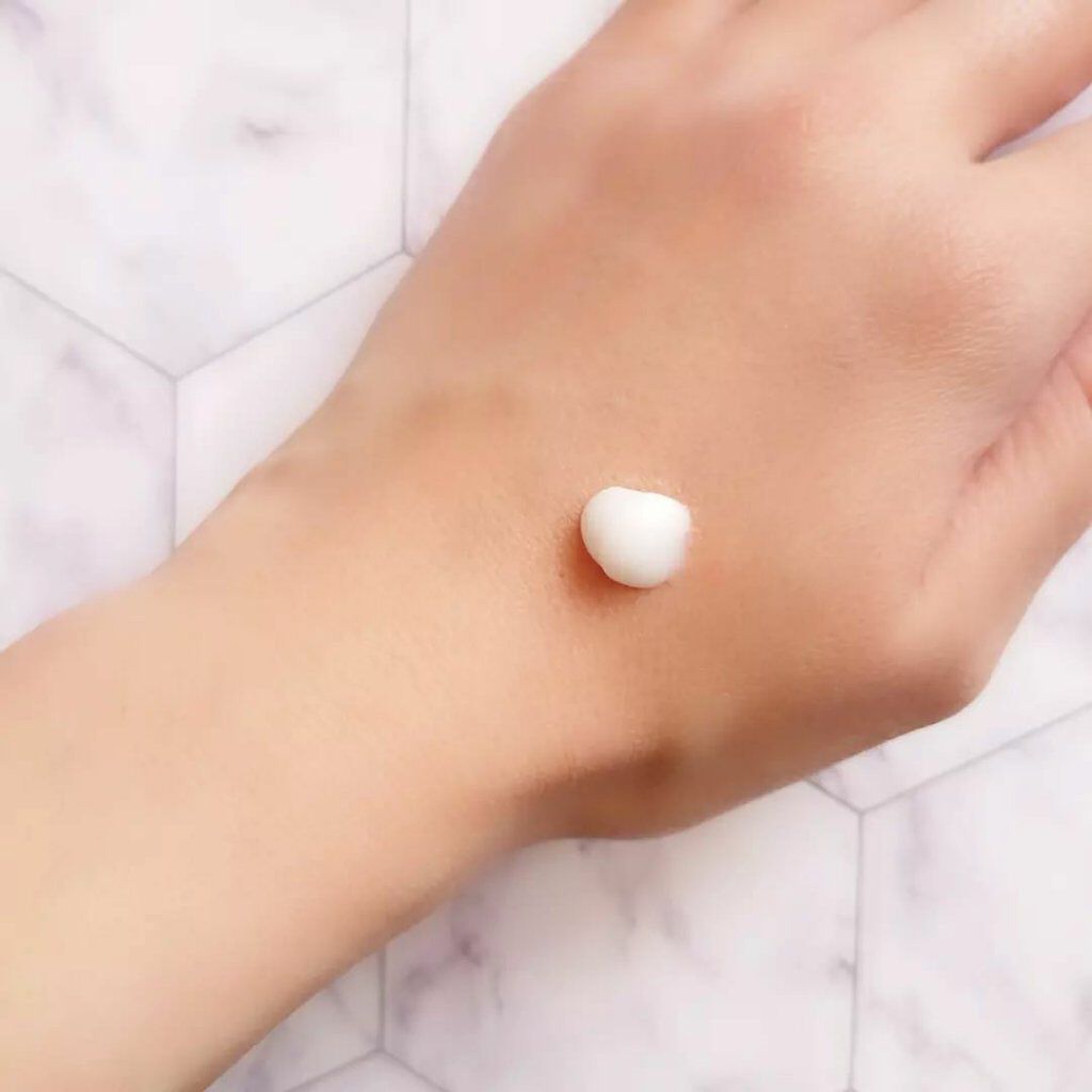 オーセンティックパフュームハンドクリーム/Stella.Blanc/ハンドクリームを使ったクチコミ(4枚目)