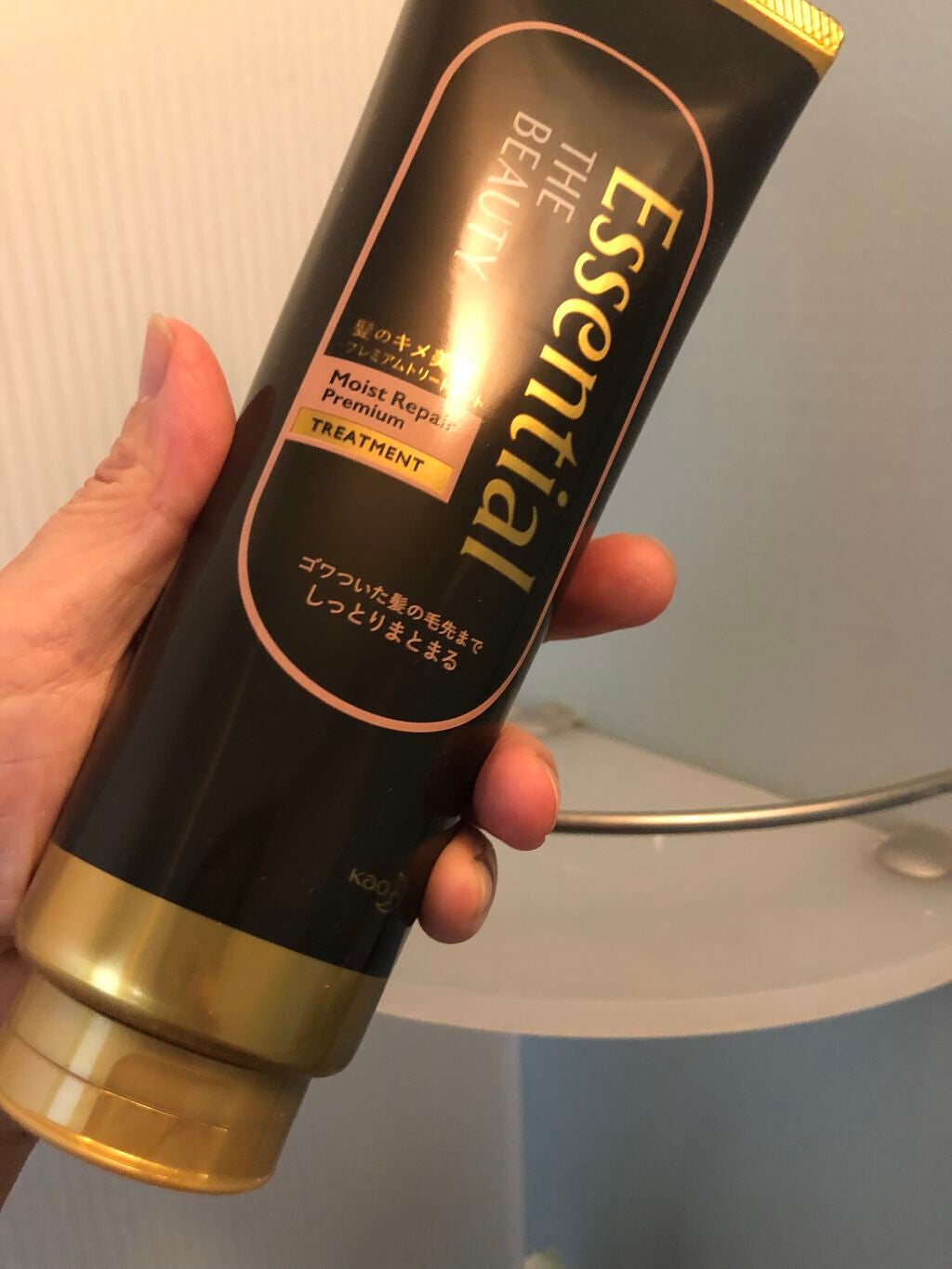 THE BEAUTY 髪のキメ美容プレミアムトリートメント<モイストリペアプレミアム>/エッセンシャル/洗い流すヘアトリートメントを使ったクチコミ(3枚目)