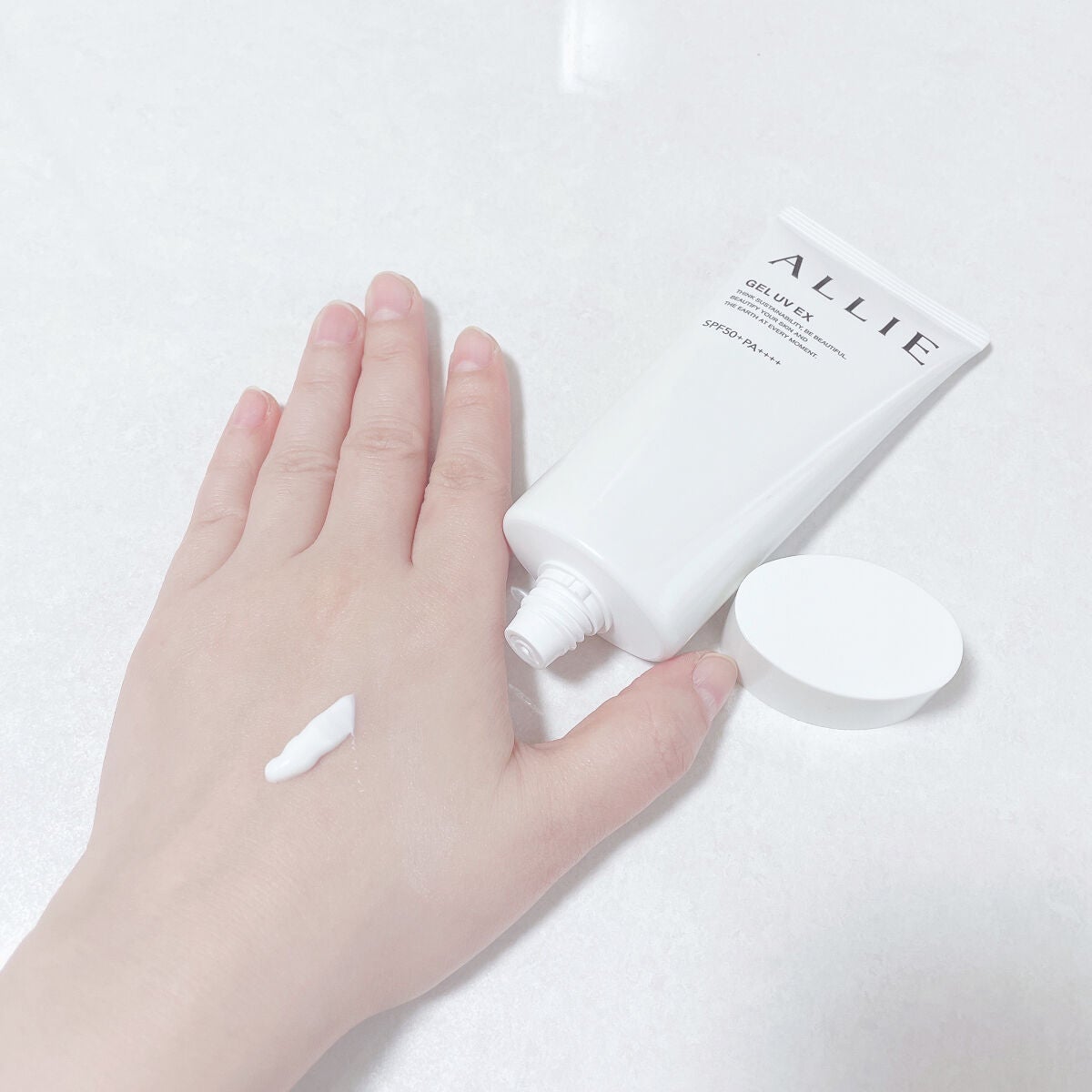 みほ on LIPS 「アリィークロノビューティジェルUVEX90g★★★★★☆サイズ..」(2枚目)