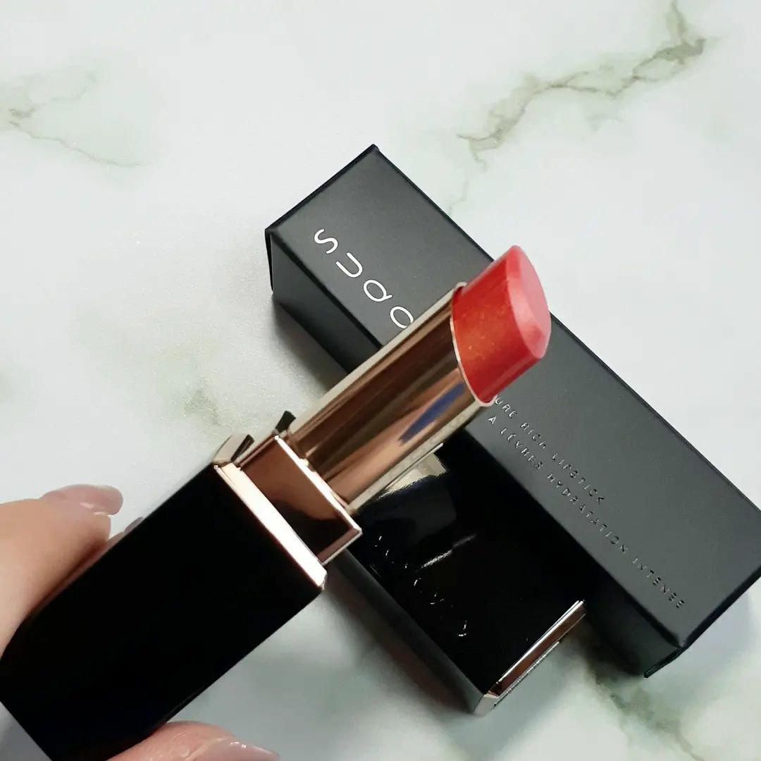 モイスチャー リッチ リップスティック/SUQQU/口紅を使ったクチコミ（2枚目）