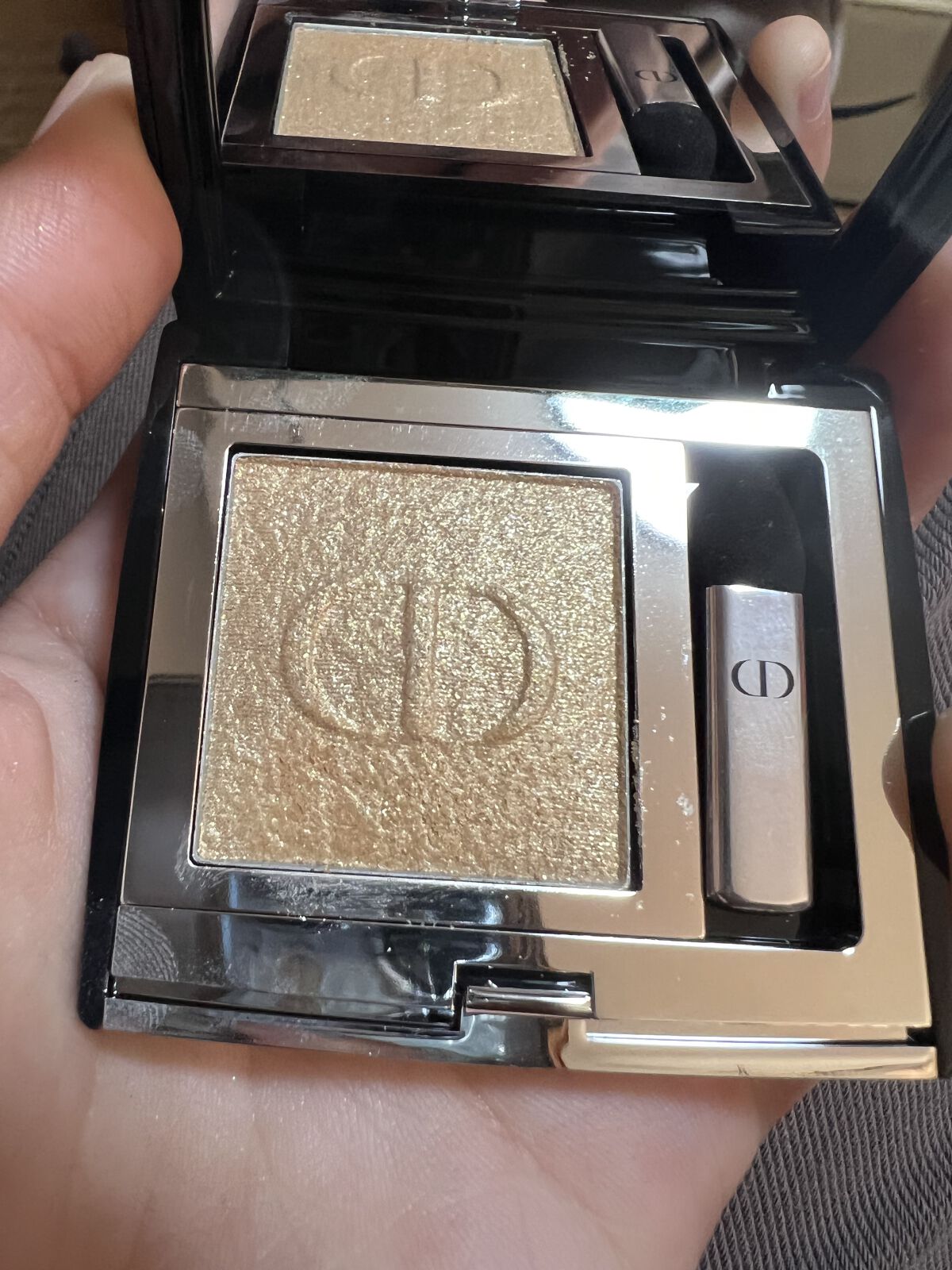 モノ クルール クチュール 616 ゴールド スター/Dior/単色アイシャドウを使ったクチコミ（1枚目）