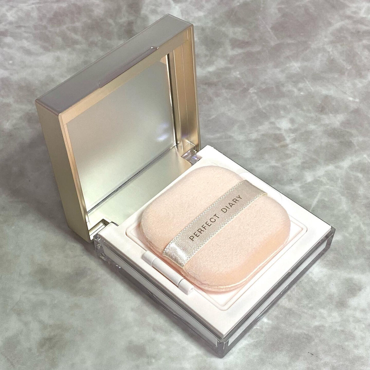 トランスルーシェントブルーリング ルースパウダー/PERFECT DIARY/ルースパウダーを使ったクチコミ（1枚目）