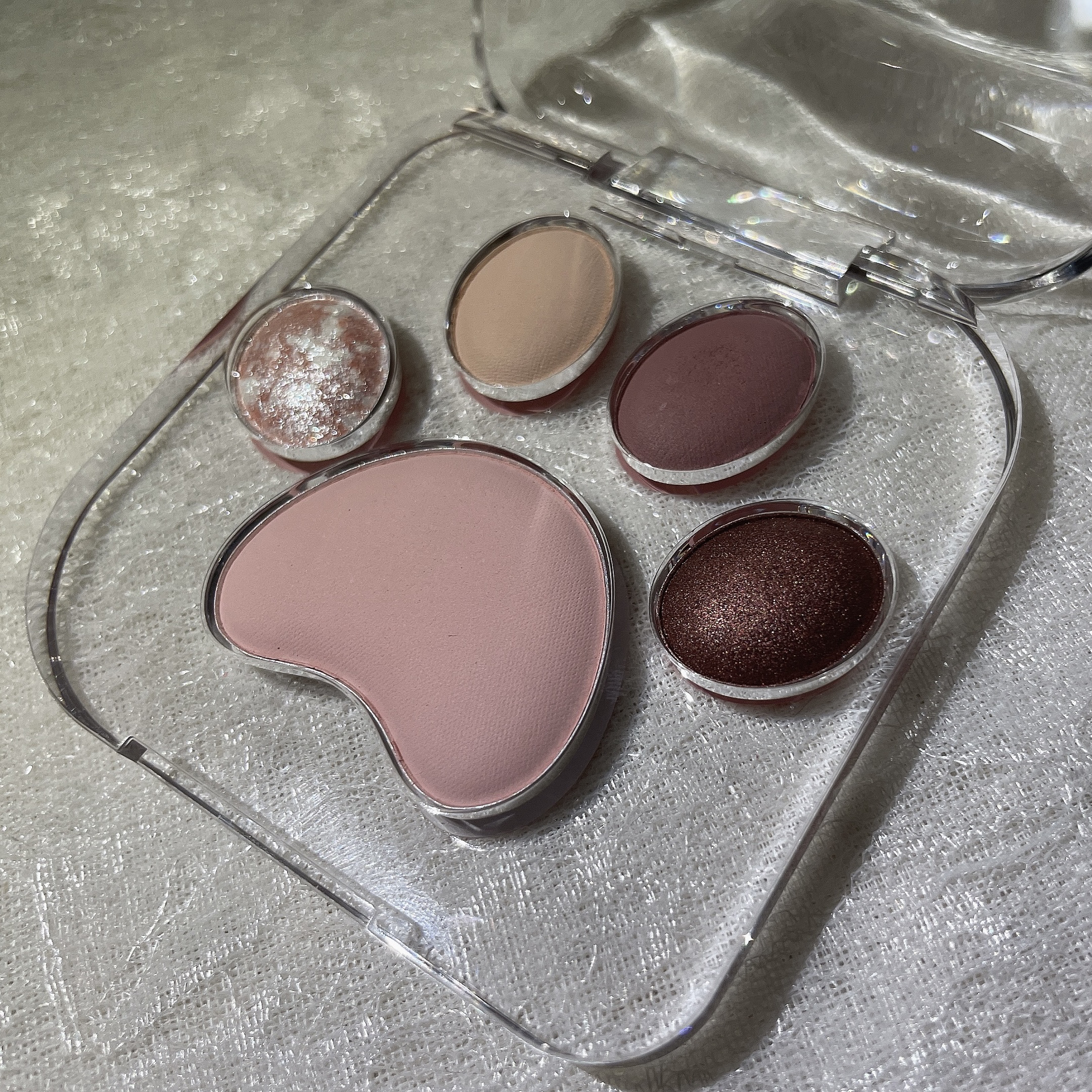 フーミー キララメライナー/WHOMEE/リキッドアイシャドウを使ったクチコミ（3枚目）