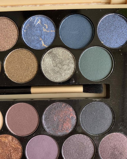 30アイシャドウパレット フォーチュンフェイバーズ ザブレイブ/MAKEUP REVOLUTION/アイシャドウパレットを使ったクチコミ(3枚目)