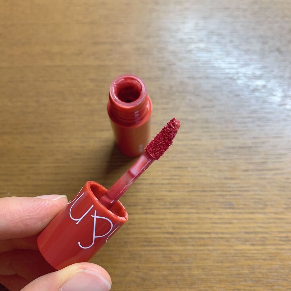 ジューシーラスティングティント/rom&nd/リップティントを使ったクチコミ(2枚目)