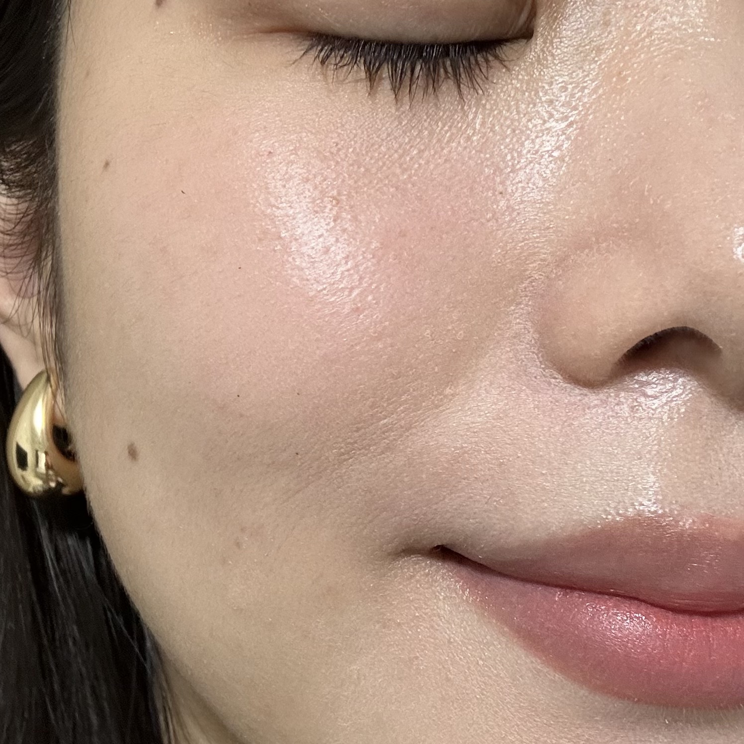 フィー フィンガーライク リップブラシ/fwee/メイクブラシを使ったクチコミ（3枚目）