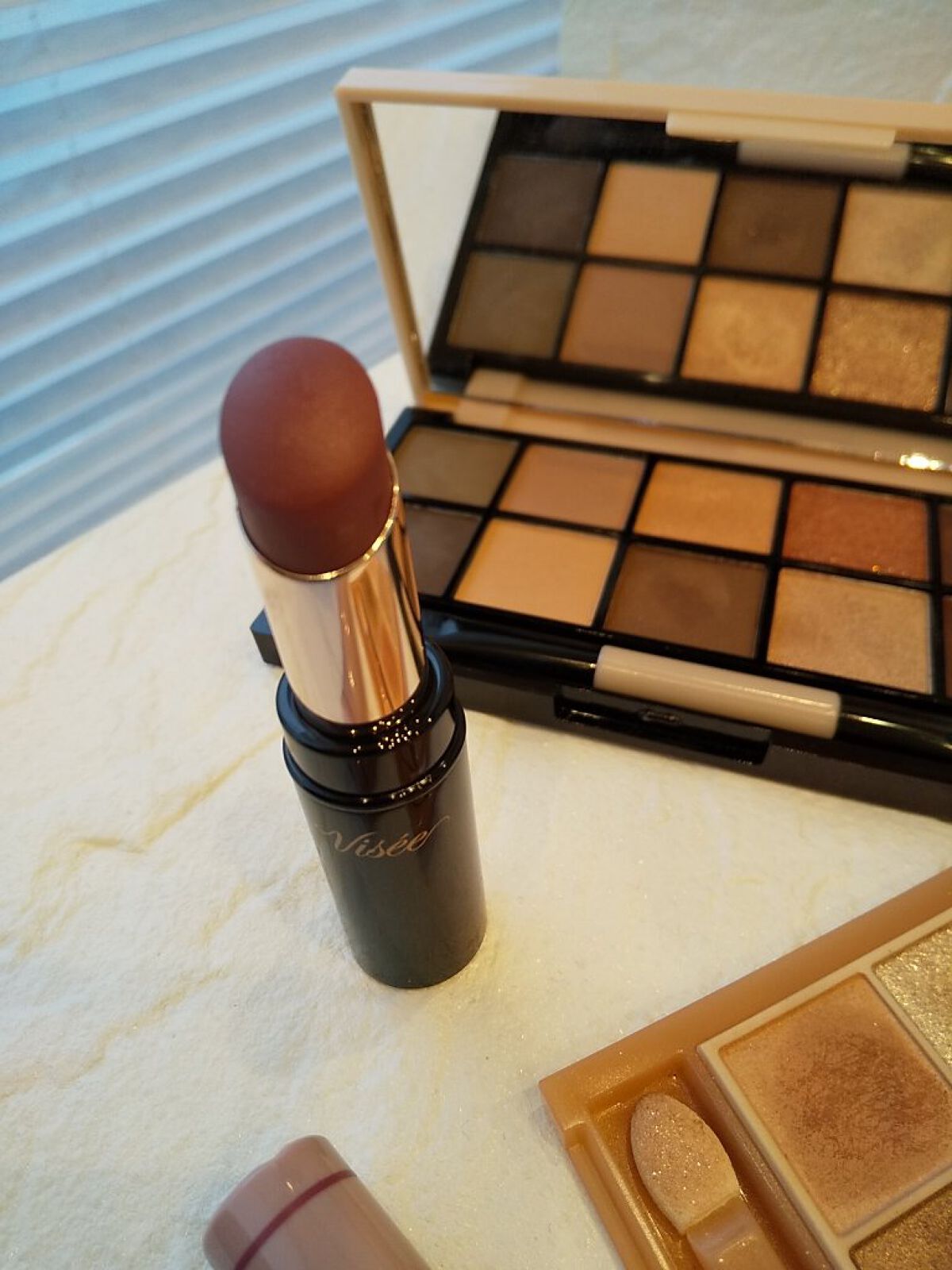 ベージュトーンアイシャドウ/CEZANNE/アイシャドウパレットを使ったクチコミ（2枚目）