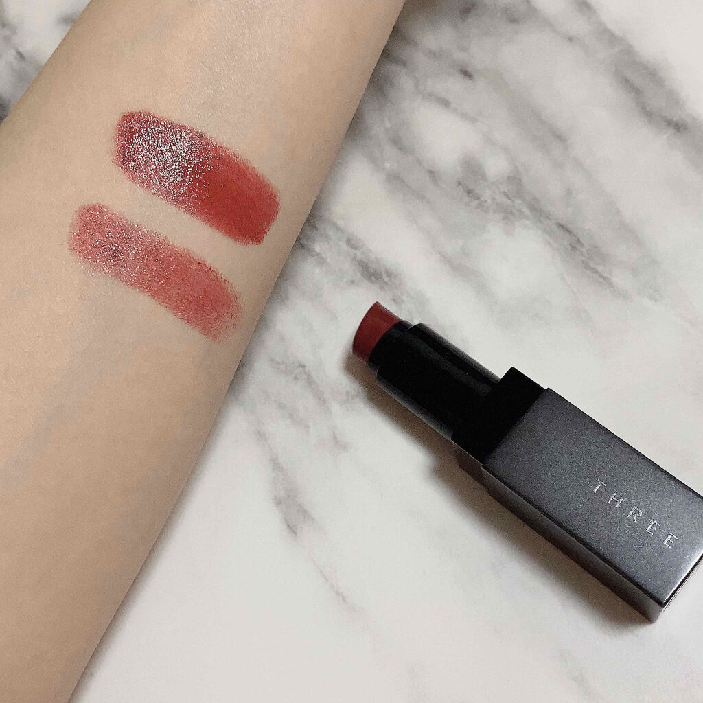 デアリングリィデミュアリップスティック/THREE/口紅を使ったクチコミ（2枚目）