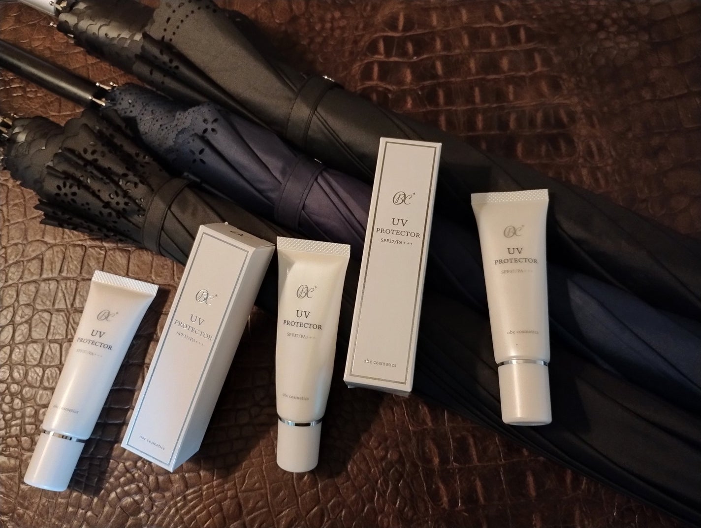 mcgroupakiko on LIPS 「好きなものはシリーズで揃え日々使っていますが、日傘もその一つ。..」(4枚目)