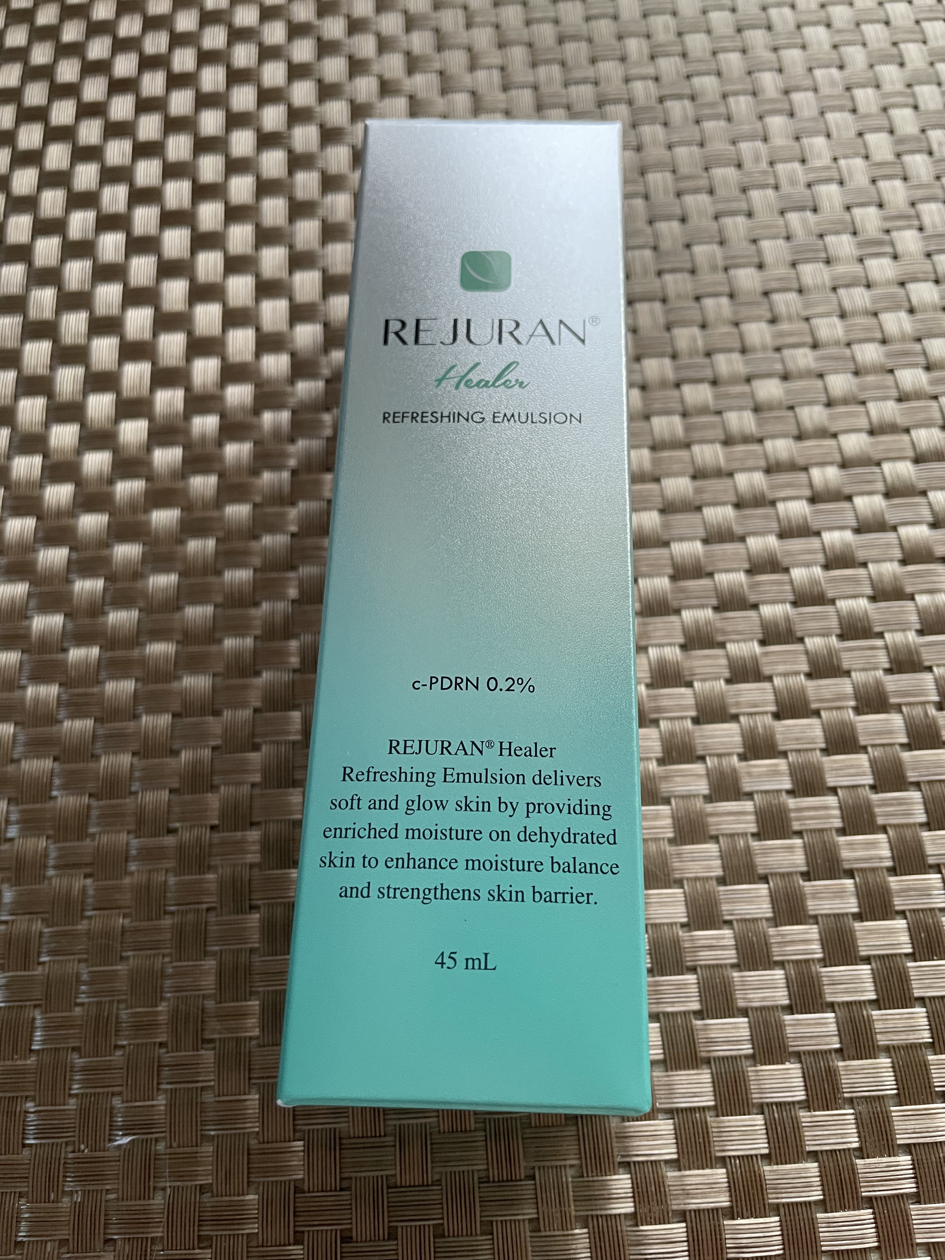 REJURAN リフレッシングエマルジョン 45ml/REJURAN COSMETICS/乳液を使ったクチコミ（3枚目）