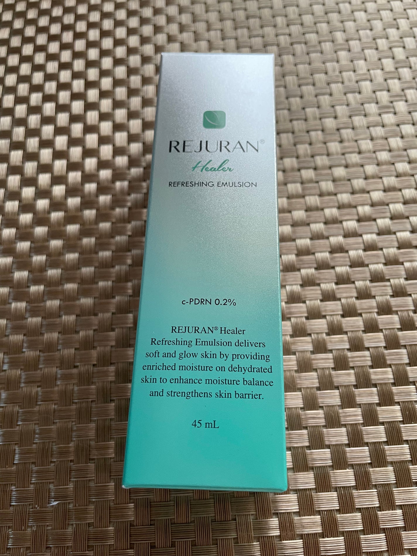 リフレッシング エマルジョン/REJURAN COSMETICS/乳液を使ったクチコミ(3枚目)