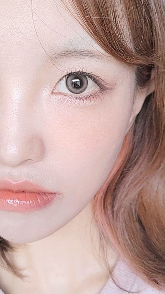 オッドアイズ 1month/ザピエル/カラーコンタクトレンズを使ったクチコミ(5枚目)