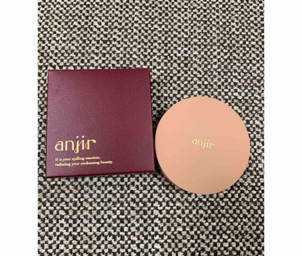 エンチャンテッド クッション ファンデーション 01 ライトベージュ/anjir/クッションファンデーションの画像