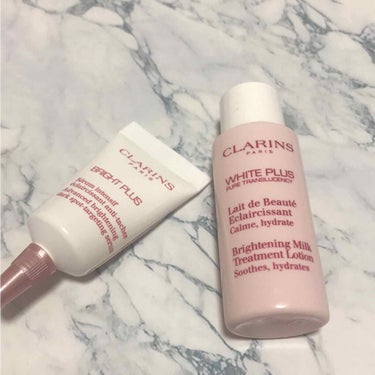 CLARINS ホワイトプラス ブライト ミルク ローション
ブライトプラス ブライトニングセラム

まず、最近、試供品ばかりアップして、貧乏くさくてごめんなさい💦

というのも、私は試供品を大量に頂く