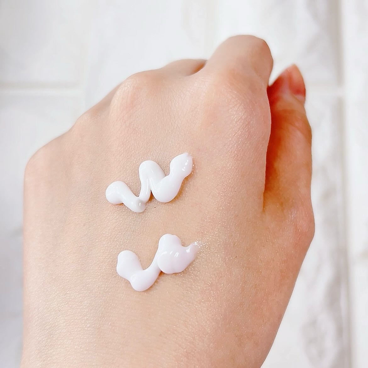 パフューマリー ハンド＆ネイルクリーム サマーナイト 50ml/カミール/ハンドクリームを使ったクチコミ（3枚目）