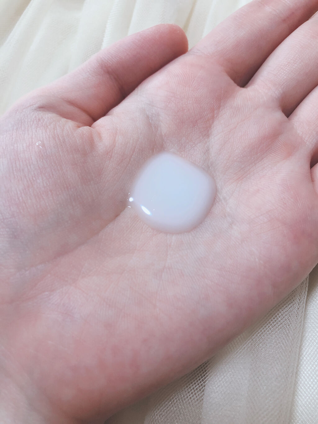 プレミアムボディミルク ホワイトニング【医薬部外品】		/ニベア/ボディミルクを使ったクチコミ（3枚目）