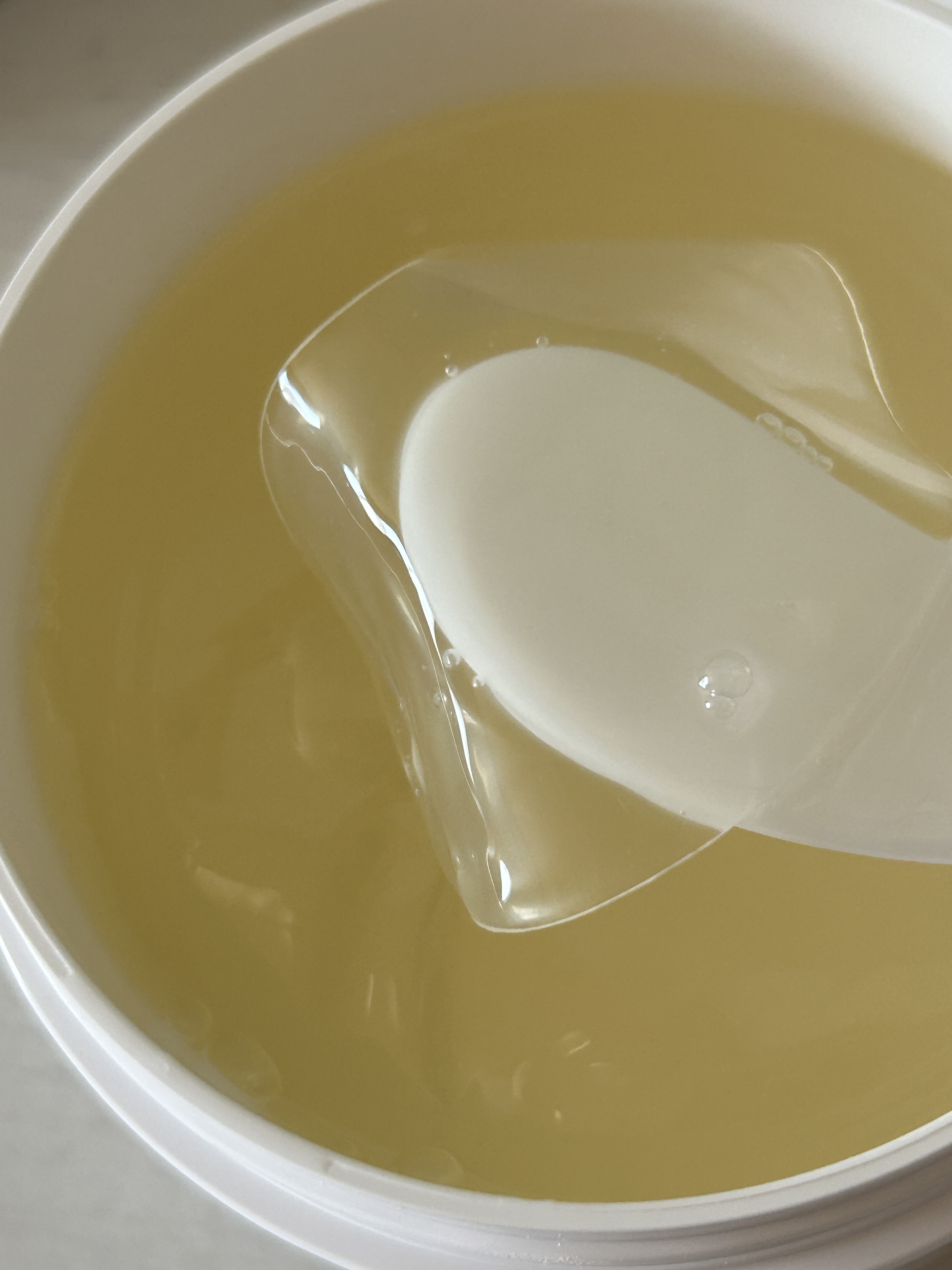 バイオームビタC黒クマアイパッチ/UIQ/シートマスク・パックを使ったクチコミ（2枚目）