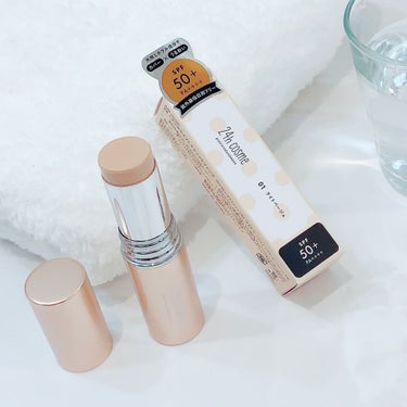 24h cosme 24 ミネラルモイストスティックファンデのクチコミ「24Hcosme
スティックファンデーション使ってみました👏💗

SPF50+/PA+++とい.....」（2枚目）