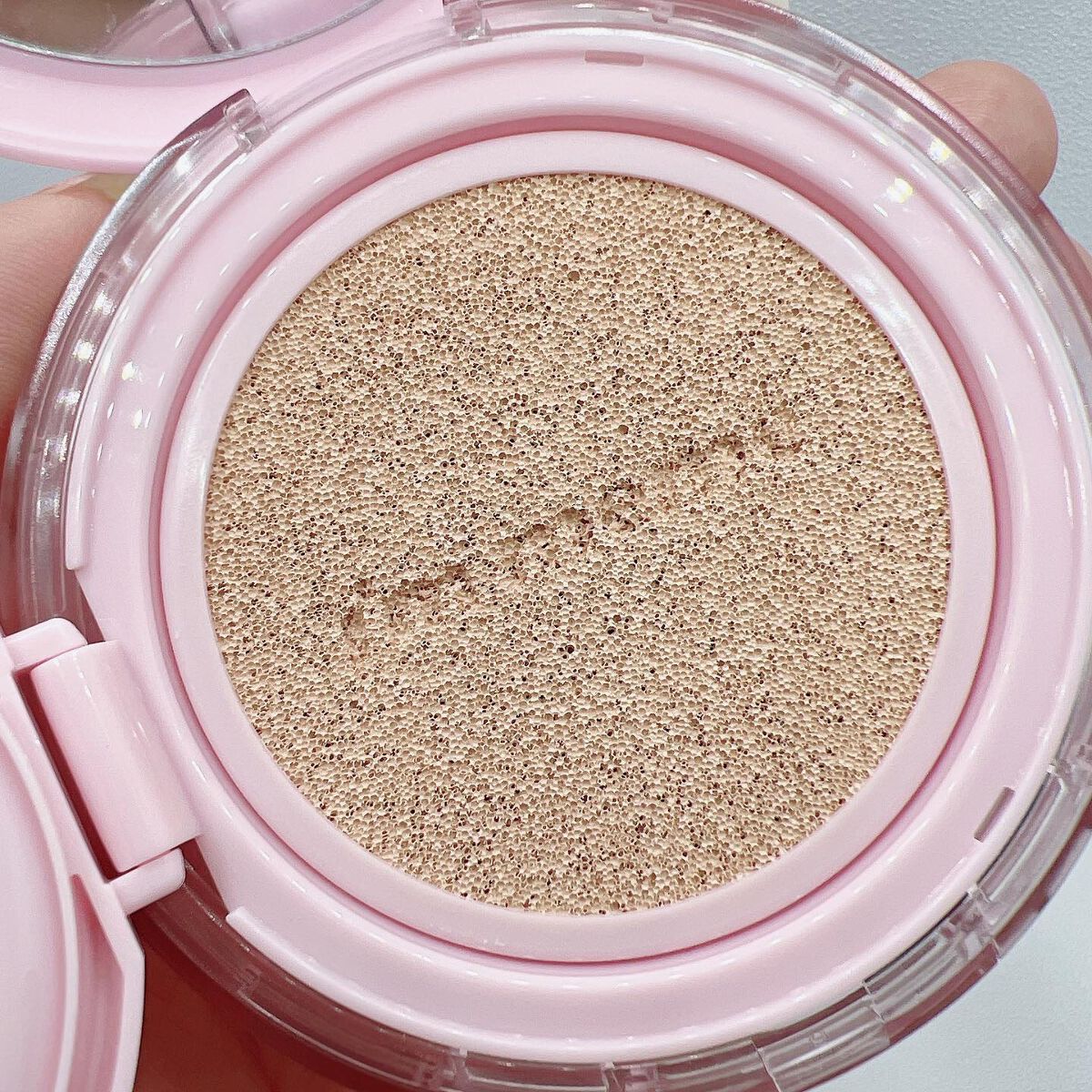 ワンダーベルベットラスティングクッション/i’m meme/クッションファンデーションを使ったクチコミ（3枚目）