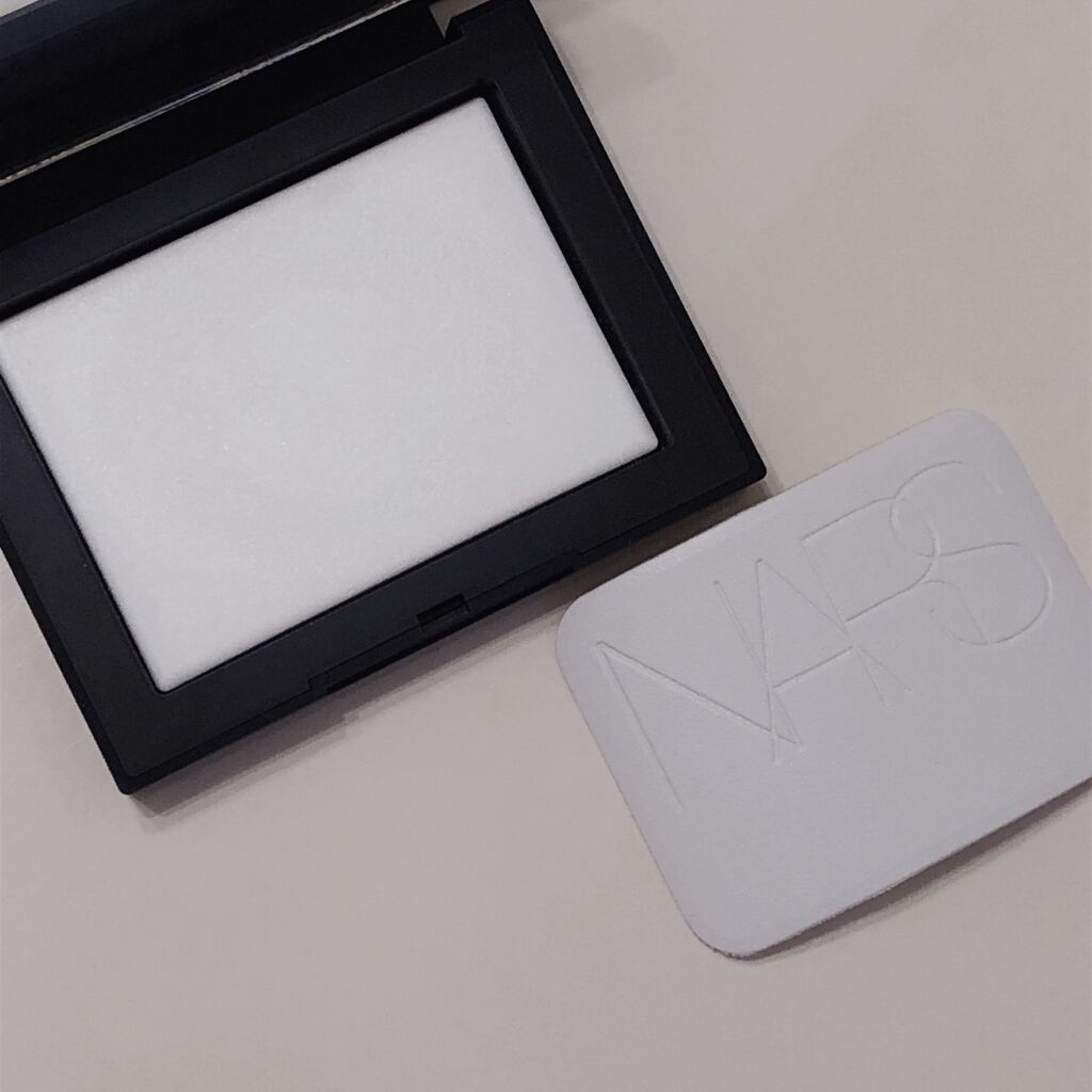 ライトリフレクティングセッティングパウダー　プレスト　N/NARS/プレストパウダーを使ったクチコミ（3枚目）