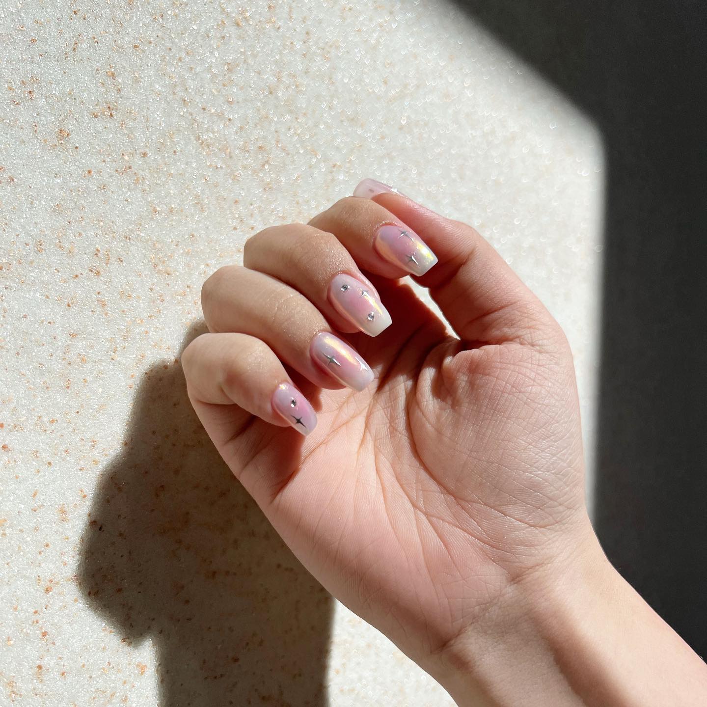 #チークネイル,#お洒落ネイル,#トレンドネイル,#海外ネイル,#トレンドネイル,#韓国ネイル,#ストーンネイルのネイルデザイン