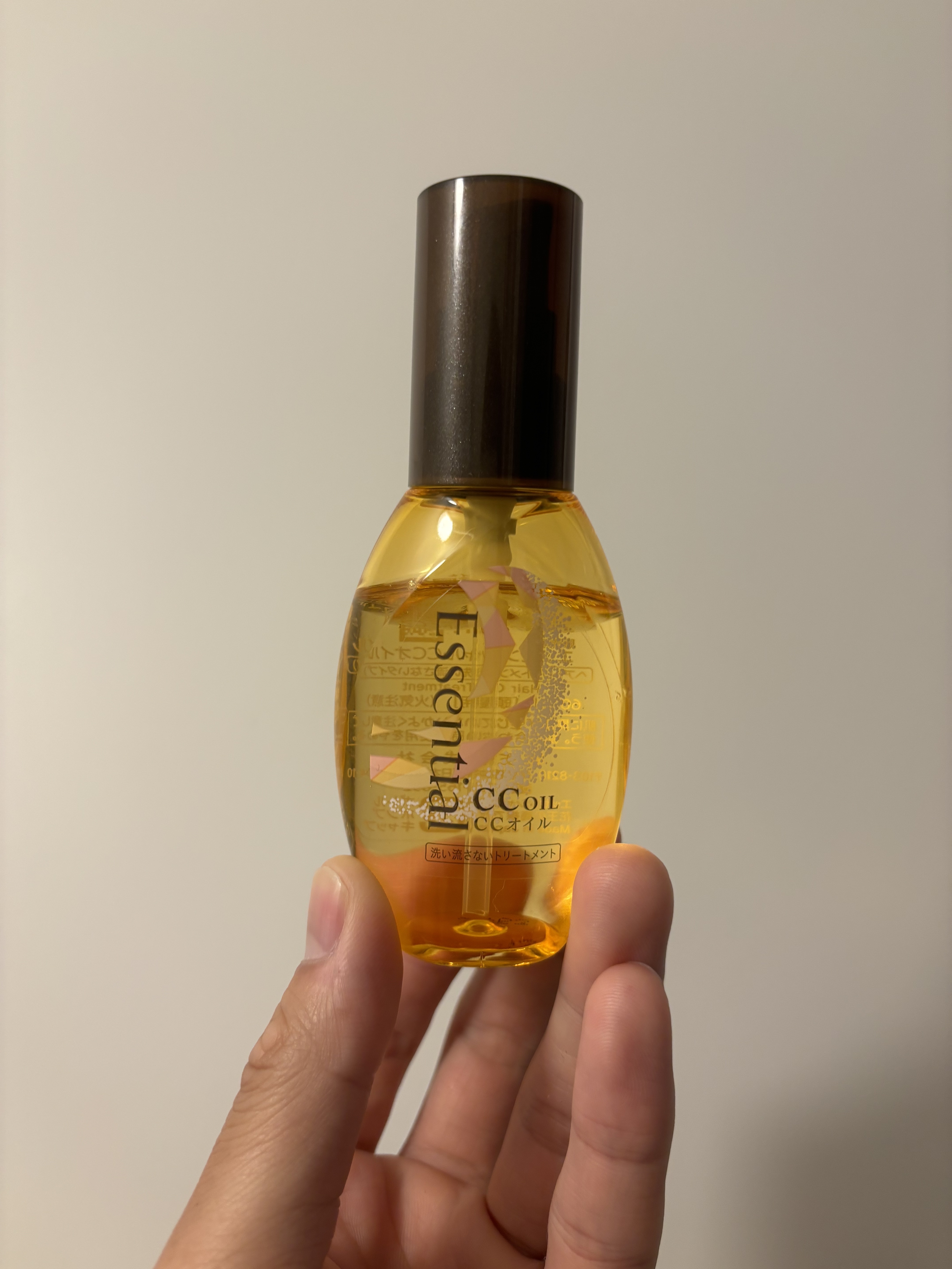 CCオイル/エッセンシャル/ヘアオイルを使ったクチコミ（2枚目）