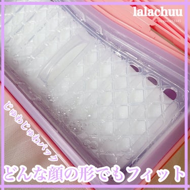 【顔の形関係なく使える】

◻️#lalachuu #イージーチョップバンドマスク 1箱60枚入
 
 
✔美容液たっぷり！

桃から抽出した植物性セラミド配合🍑
ピーチセラミドは肌バリア強化に役立つら