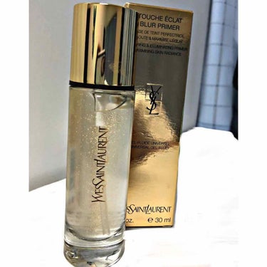 YSL ラディアントタッチブラープライマー
         メイクアップベース 30ml  6300円(税抜き)

毛穴が埋まってすごくツルツルに、、
ファンデーションを塗ると余計に
毛穴が目立つのが