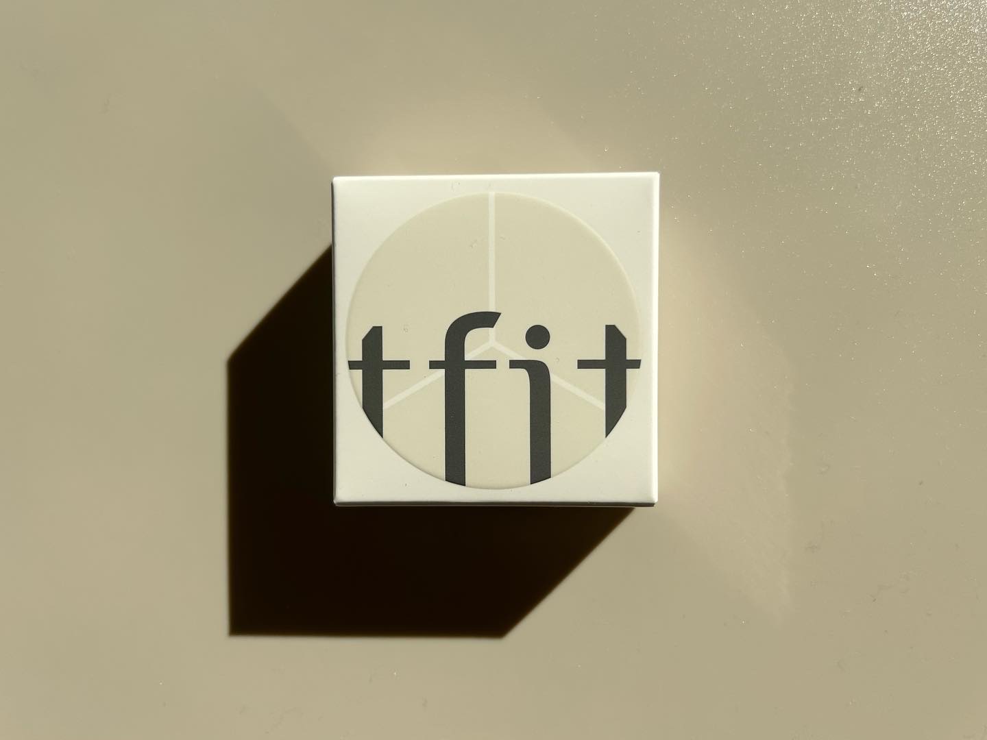 tfitのコンシーラー♡

@tfit_global 様からご提供いただきました♡

☑️COVER UP PRO CONCEALER

商品特徴はコチラ♡
トラブル、くすみを跡形もなくカバー！
高濃縮バームタイプで優れた密着力、持続力、
