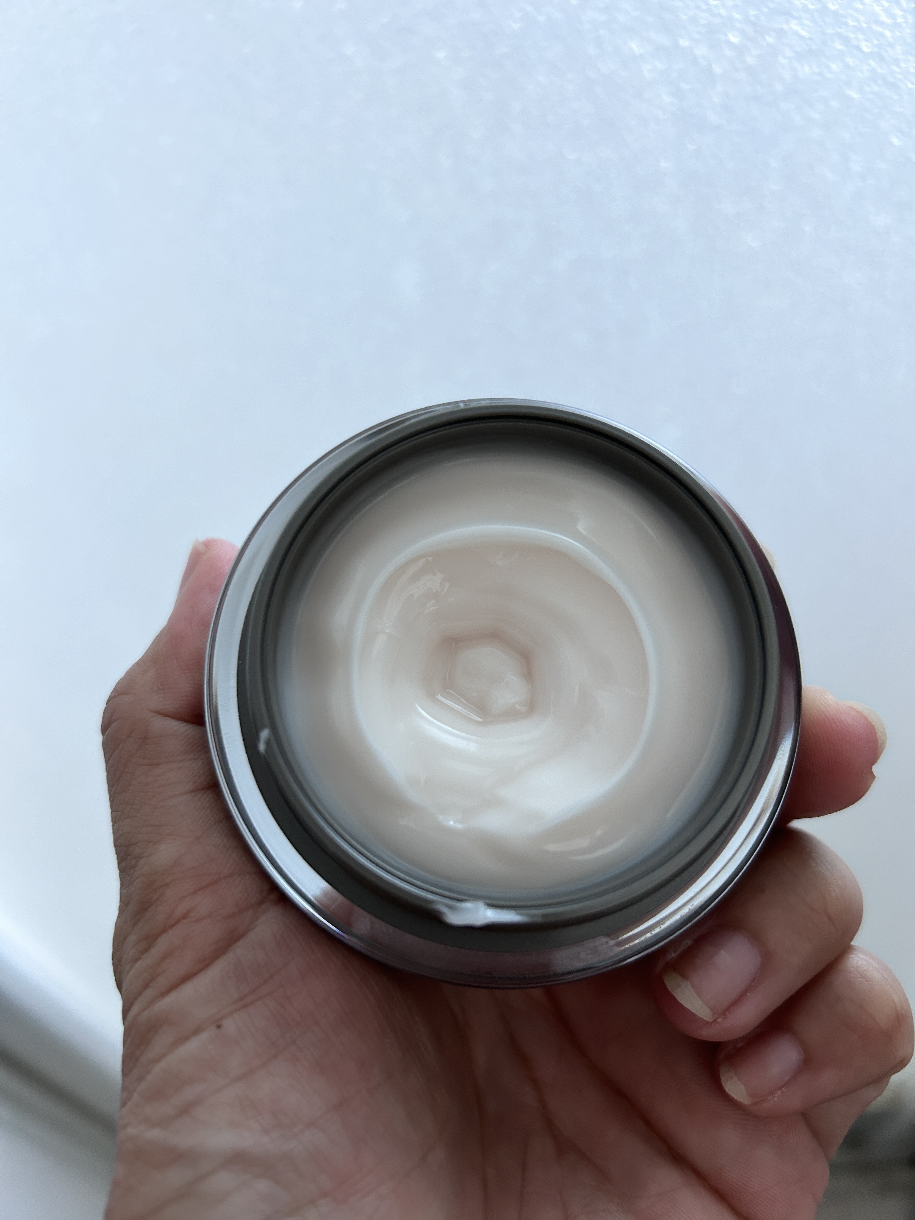 パーフェクトワン リフティングジェル/パーフェクトワン/オールインワン化粧品を使ったクチコミ（3枚目）