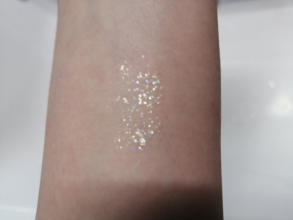 リキッドアイシャドウ/CHIOTURE/リキッドアイシャドウを使ったクチコミ（2枚目）