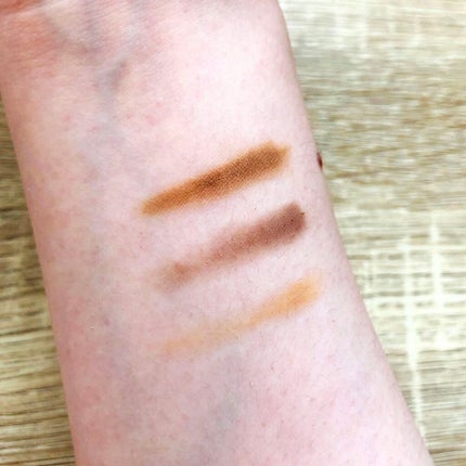 UTOWA アイブロウカラーコンパクトのクチコミ「パウダーの質がすごく良い!
綺麗で垢抜け感のある眉がつくれる✨
UTOWAの
「アイブロウカ.....」(2枚目)