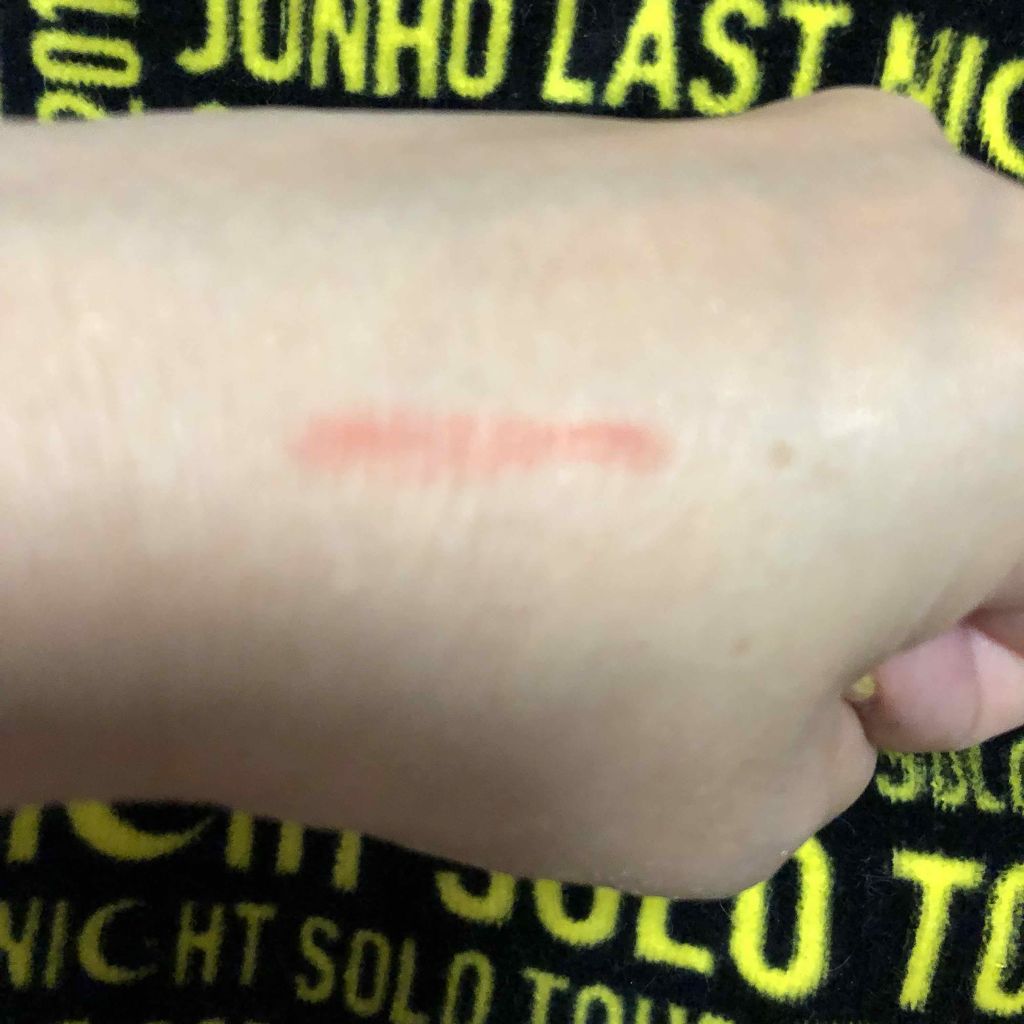 フジコアゲリップ 02 ベイビーガール/Fujiko/口紅を使ったクチコミ（2枚目）