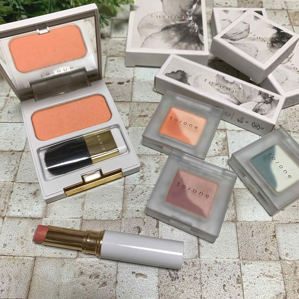 トーン ペタル エッセンス リップ/to/one/口紅を使ったクチコミ(2枚目)