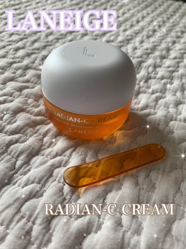 🌿LANEIGE RADIAN-C CREAM/ラネージュラディアンーC クリーム


🌿テクスチャー
ビタミン系の基礎化粧品はさっぱりしたイメージでしたが、想像以上にこっくりしたテクスチャー！
パッケ