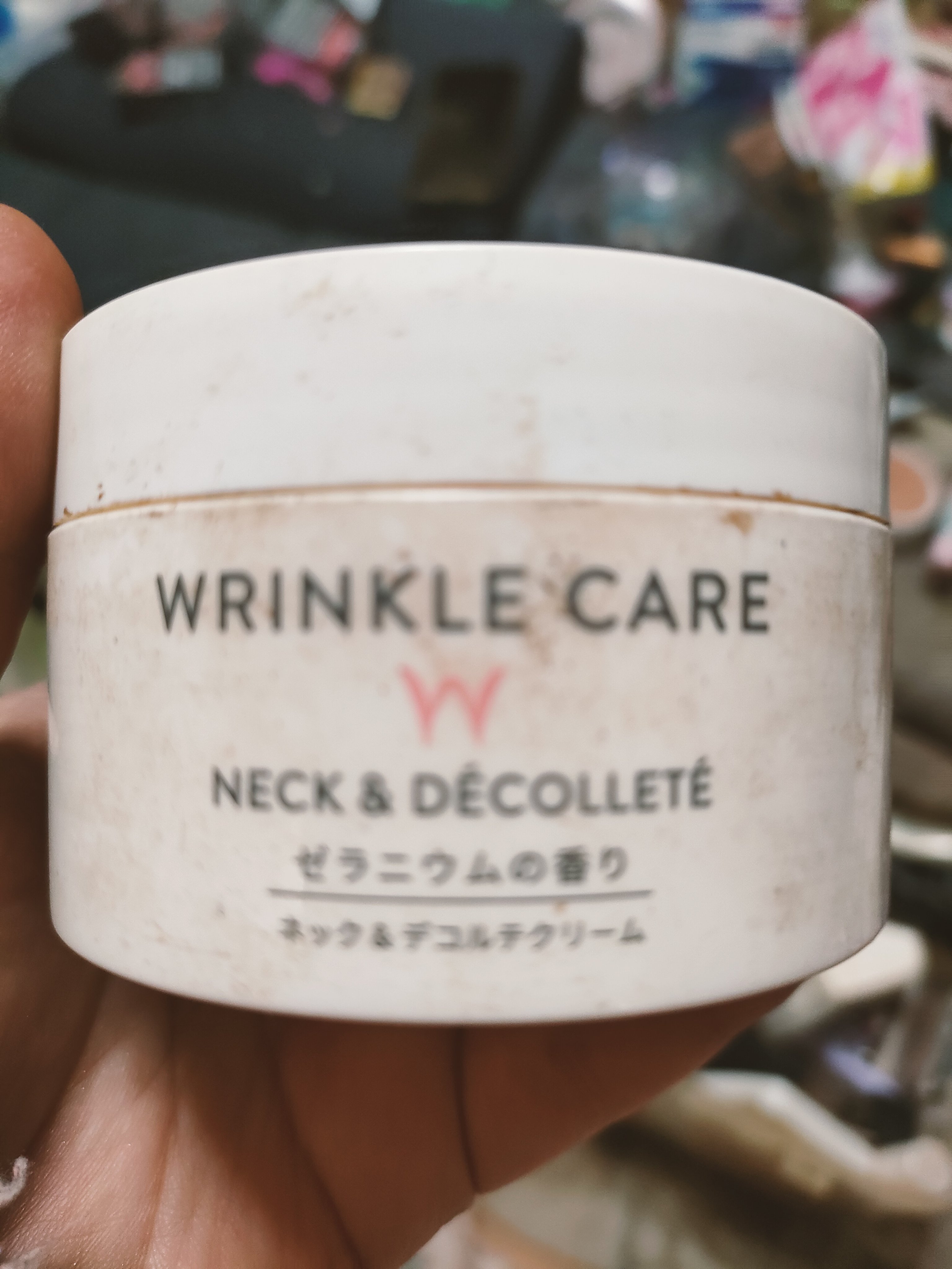 DAISO エルファー プロフェッショナル ファンデーション オークルのクチコミ「✼••┈┈••✼••┈┈••✼••┈┈••✼••┈
写真のいろいろな化粧使ってメイクしてみまし.....」（1枚目）