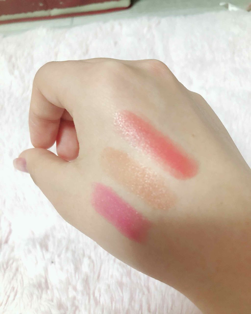 DAISO ウィンマックススリムリップスティックのクチコミ「
1番上から、
112番サーモンピンク
113番モカベージュ
115番サクラピンク

色によっ.....」（2枚目）