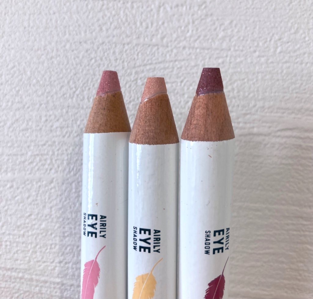 ジョイココ エアリーアイシャドウ 04 プラムボルドー/Joy.coco(ジョイココ)/単色アイシャドウを使ったクチコミ（2枚目）