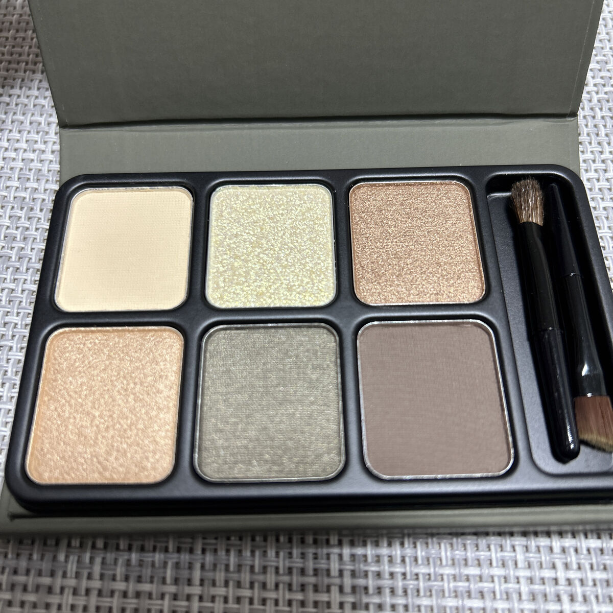 フローレス ルミエール ラディアンス パーフェクティング クッション/ローラ メルシエ/クッションファンデーションを使ったクチコミ（3枚目）