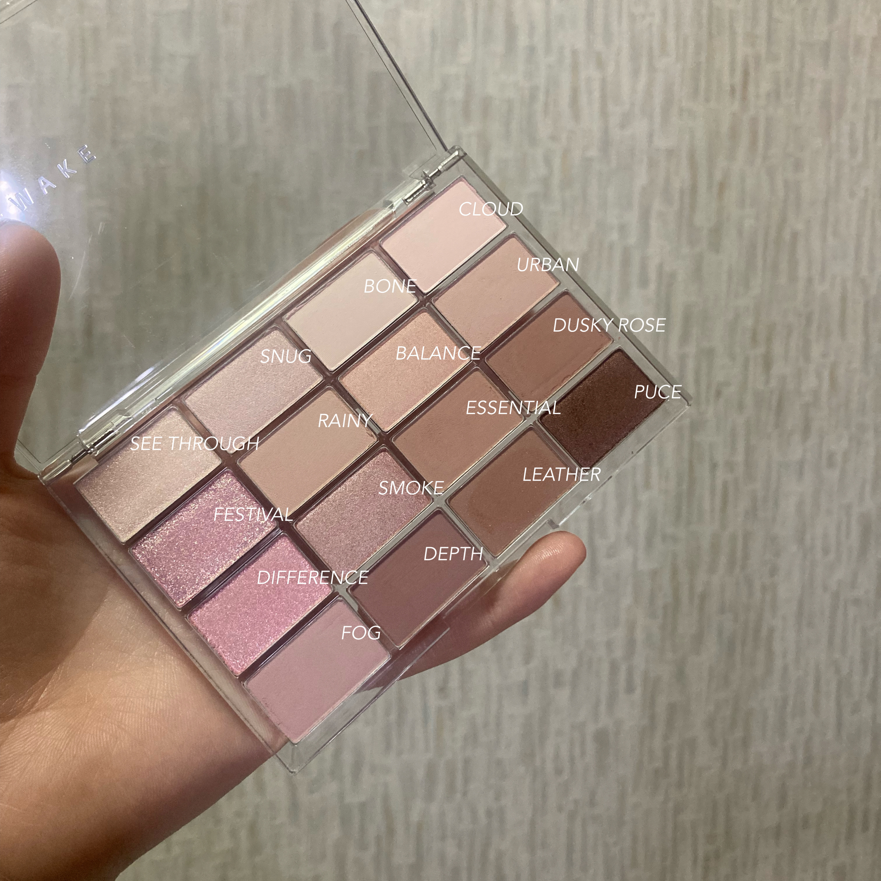 ソフトブラーリングアイパレット/wakemake/アイシャドウパレットを使ったクチコミ（2枚目）