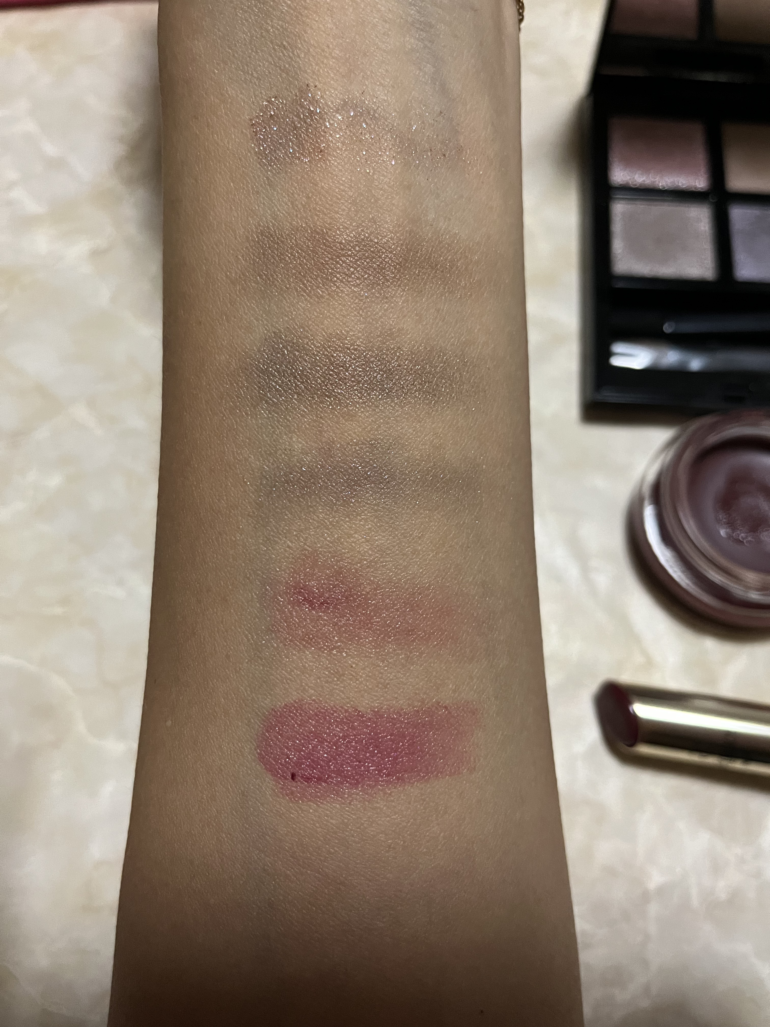 ルージュ クラジュール 05 モードで魅力的なディープバープル/Elégance/口紅を使ったクチコミ（2枚目）